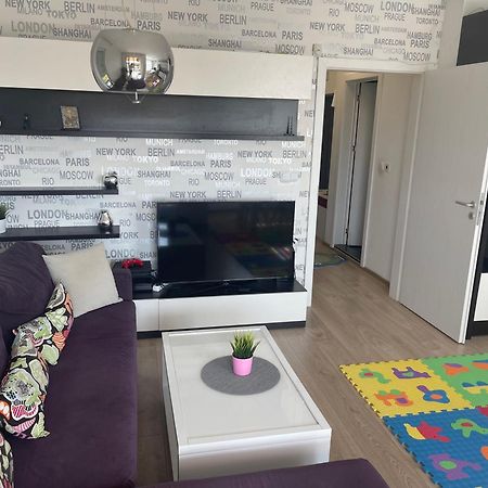 Briz Apartment; 2 Bdr; 6 Guests; Private Parking ヴァルナ エクステリア 写真